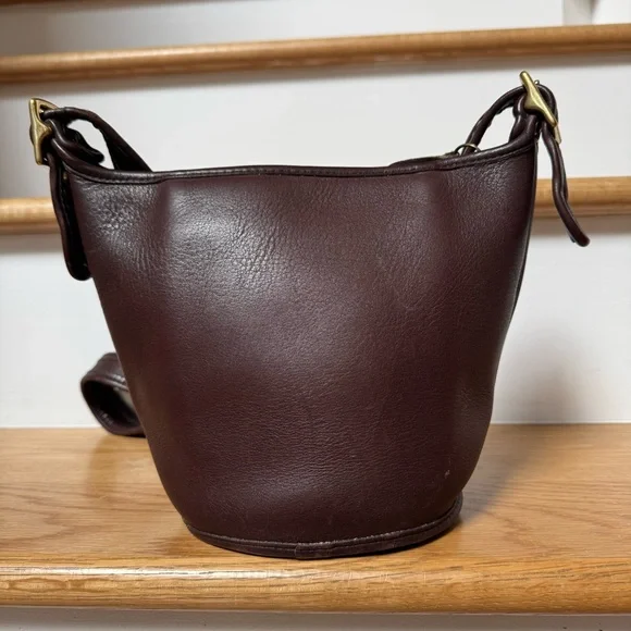 Vintage Coach Maggie Duffle 9019 in Mahogany Brown Leather, USA - Picture 4 of 9